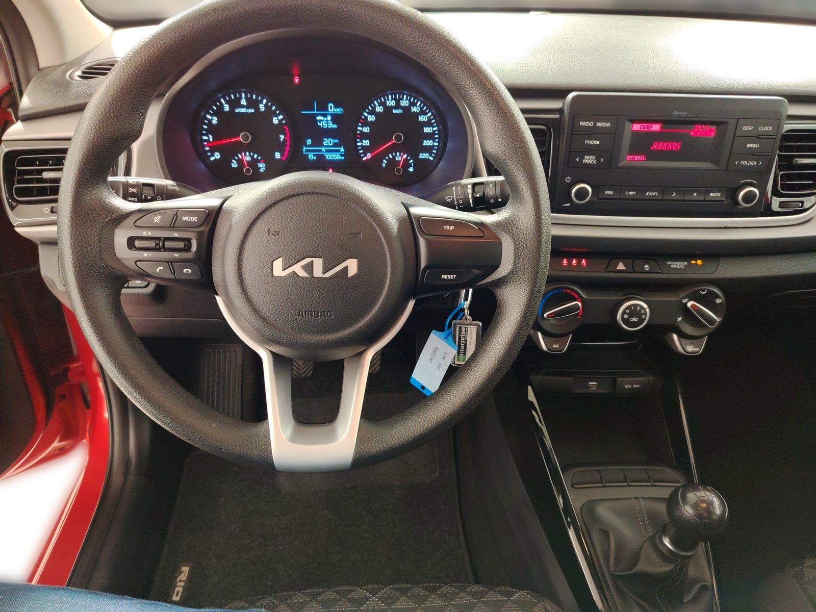 2022 Kia Rio — fotografija 15