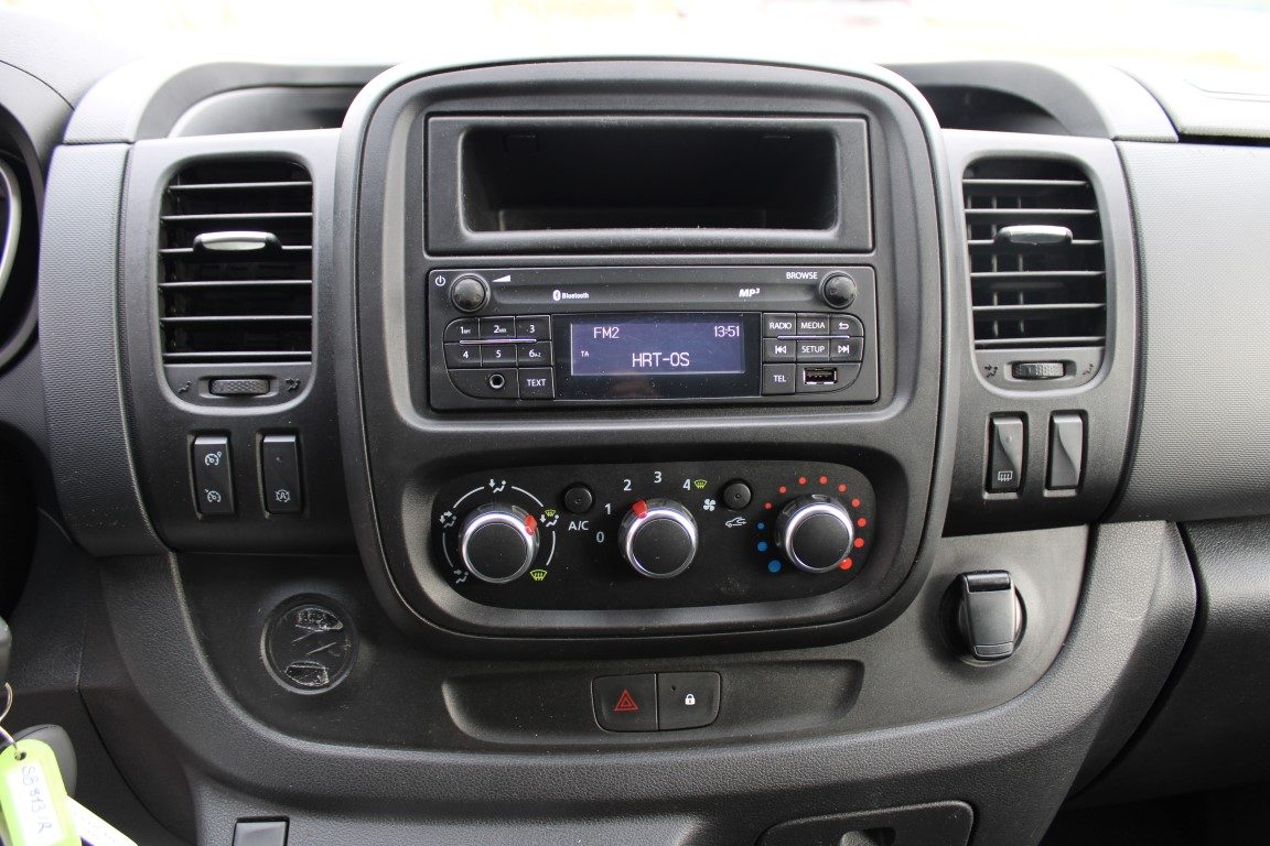2020 Renault Trafic — fotografija 15