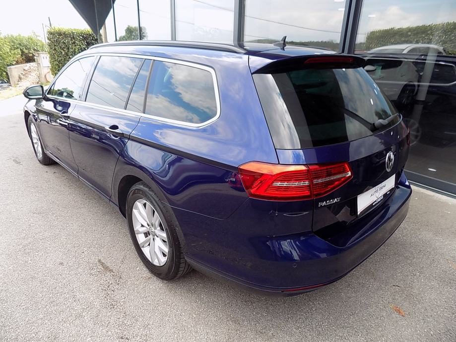 2019 Volkswagen Passat — fotografija 6