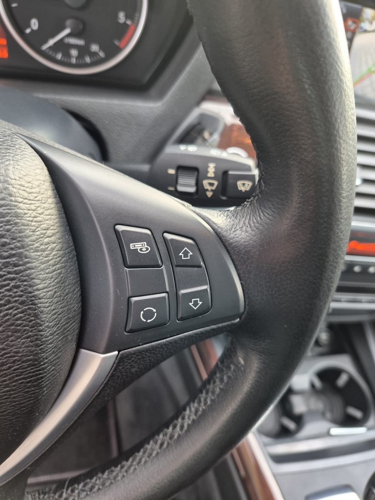 2011 BMW X5 — fotografija 15