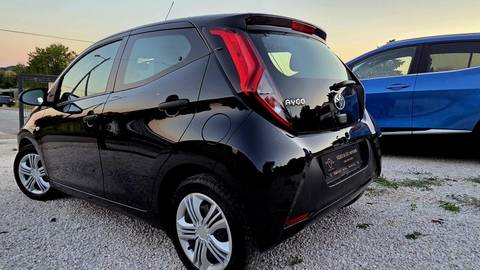 2022 Toyota Aygo — sličica 10