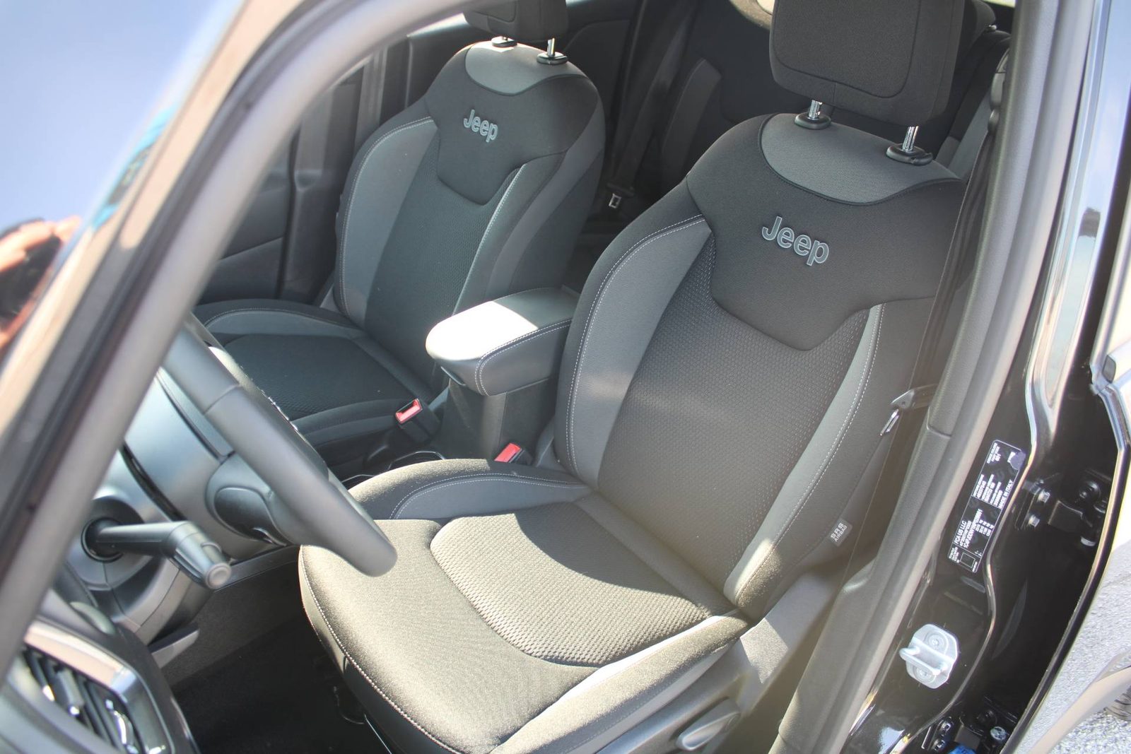 2022 Jeep Renegade — fotografija 11