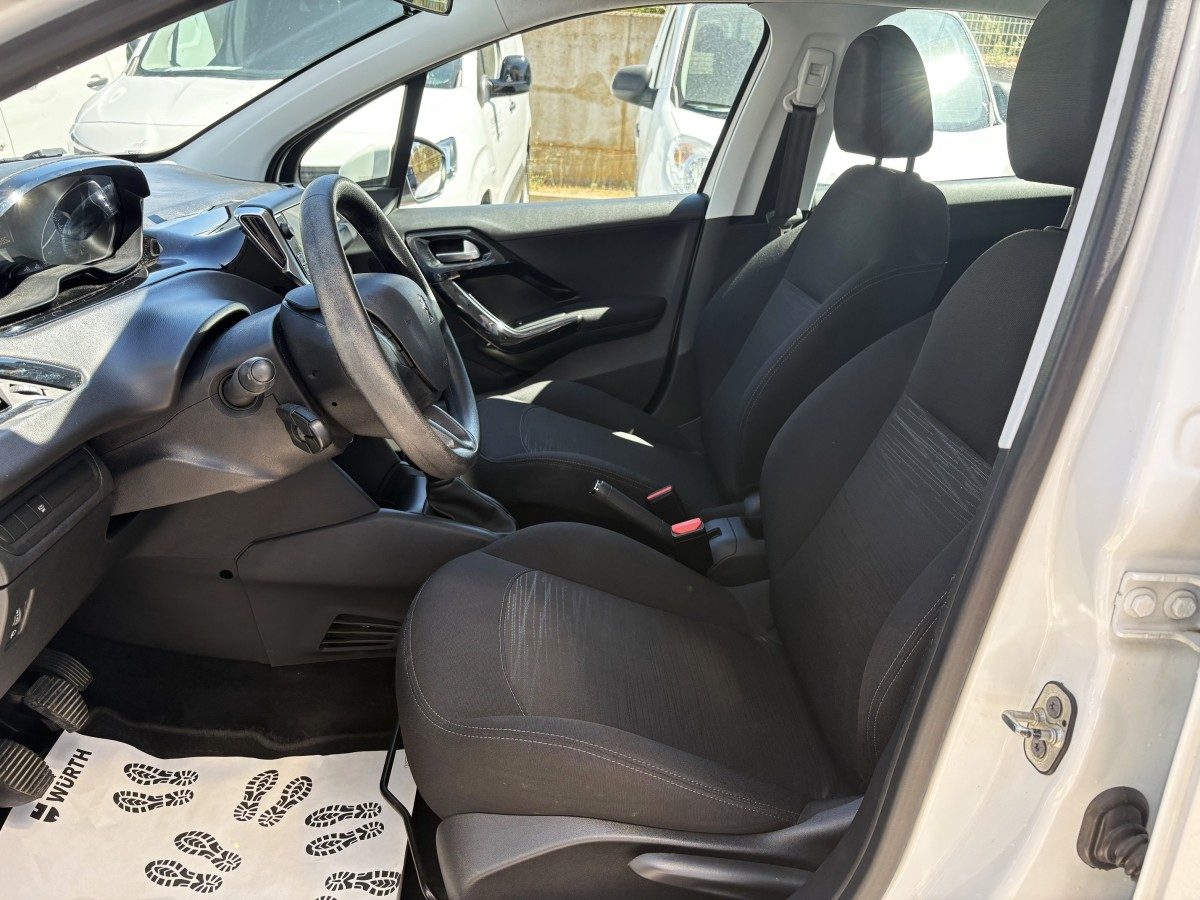 2020 Peugeot 208 — fotografija 7