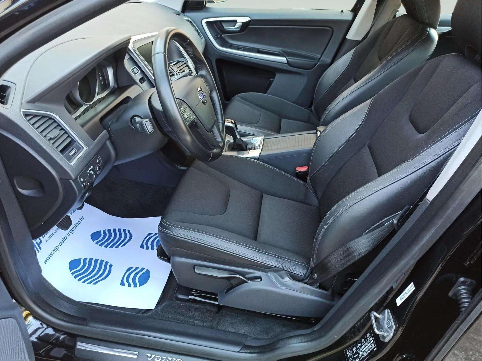 2016 Volvo XC60 — fotografija 14