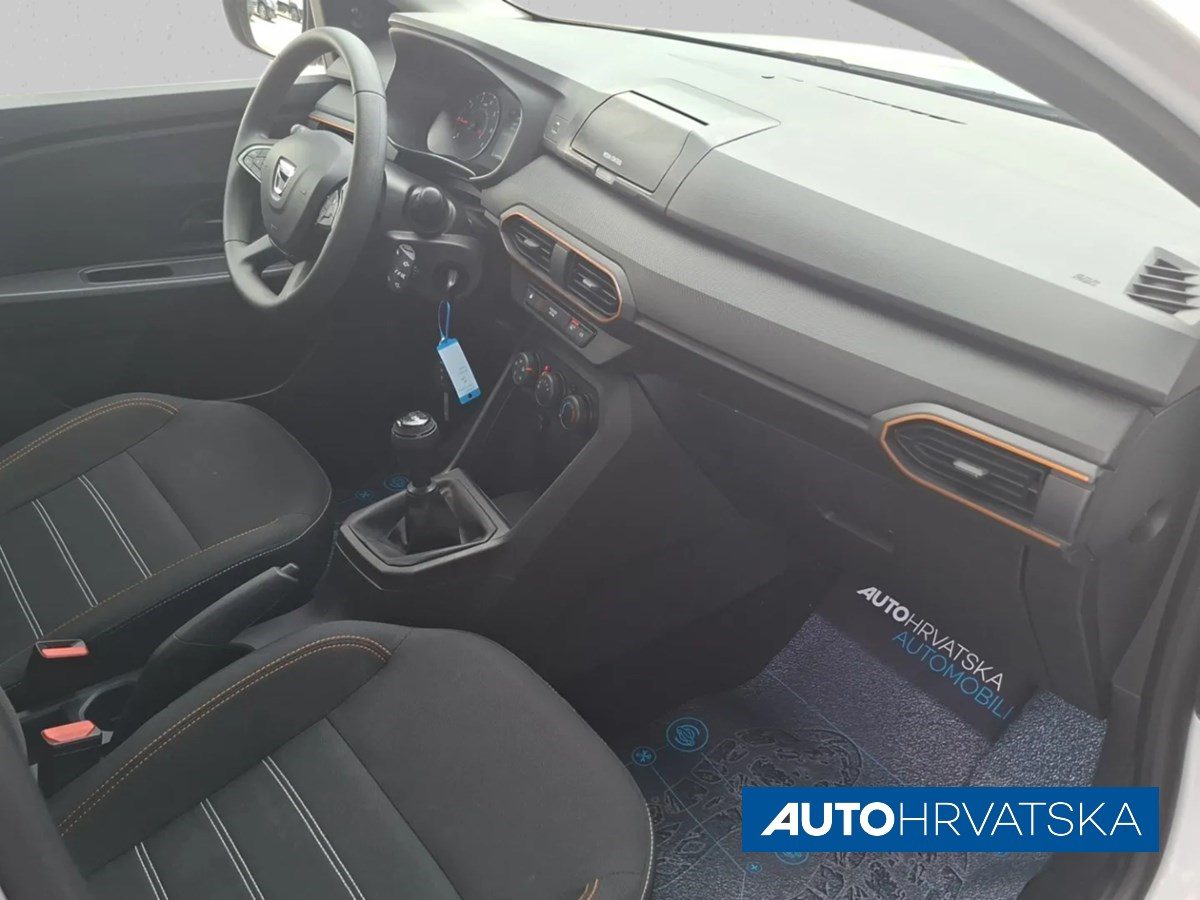 2022 Dacia Sandero — fotografija 11
