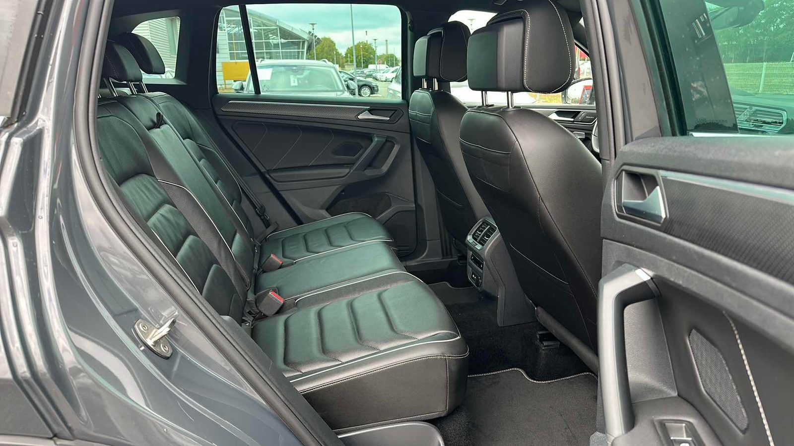 2023 Volkswagen Tiguan — fotografija 10