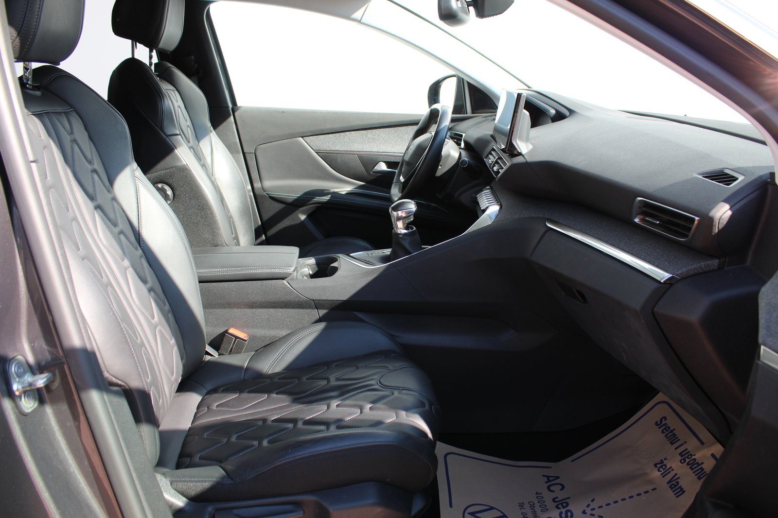 2022 Peugeot 3008 — fotografija 12