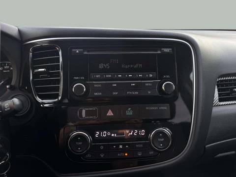 2013 Mitsubishi Outlander — sličica 17