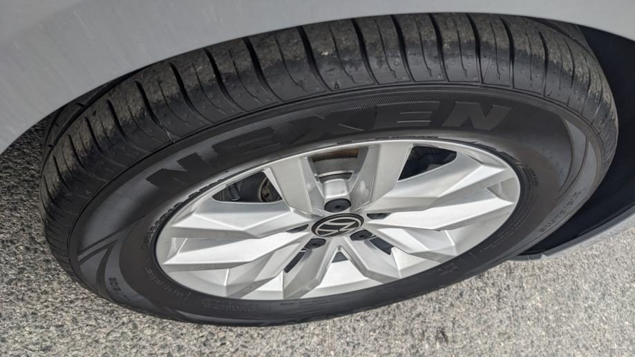 2022 Volkswagen Passat — fotografija 12