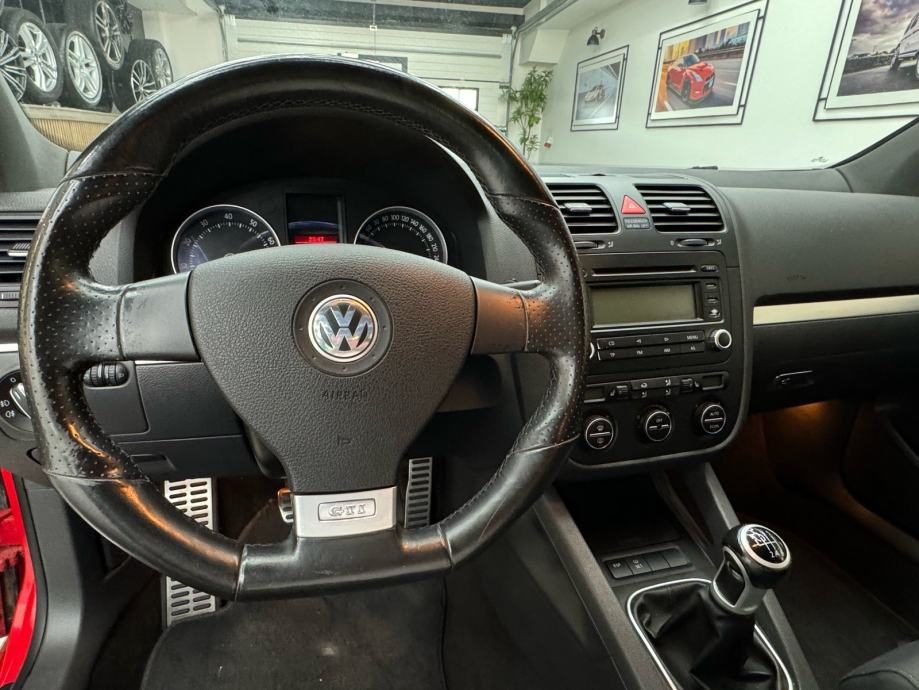 2005 Volkswagen Golf — fotografija 7