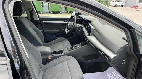 2022 Volkswagen Golf — sličica 9