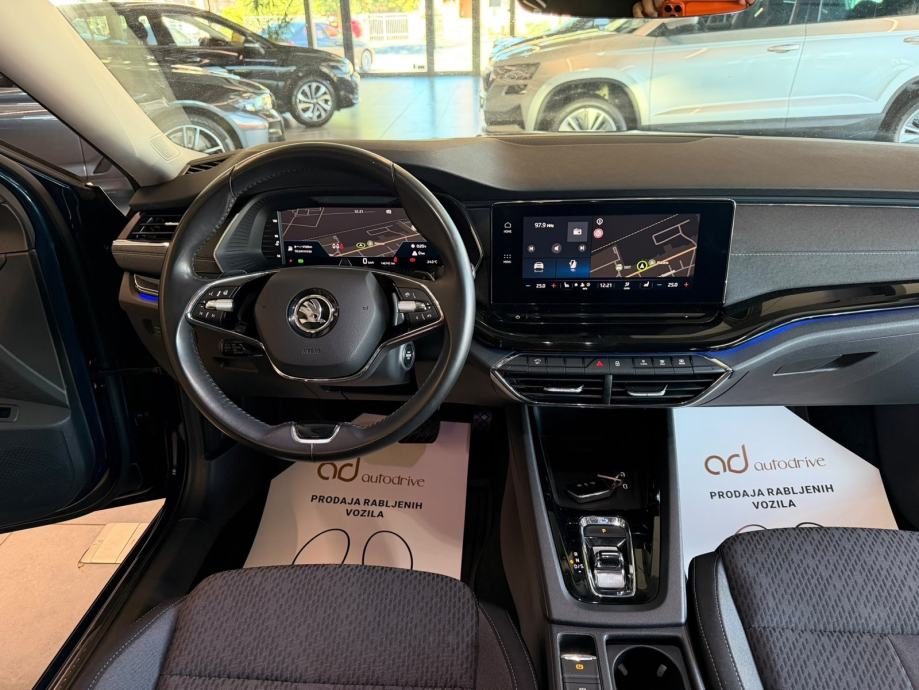 2021 Škoda Octavia — fotografija 17