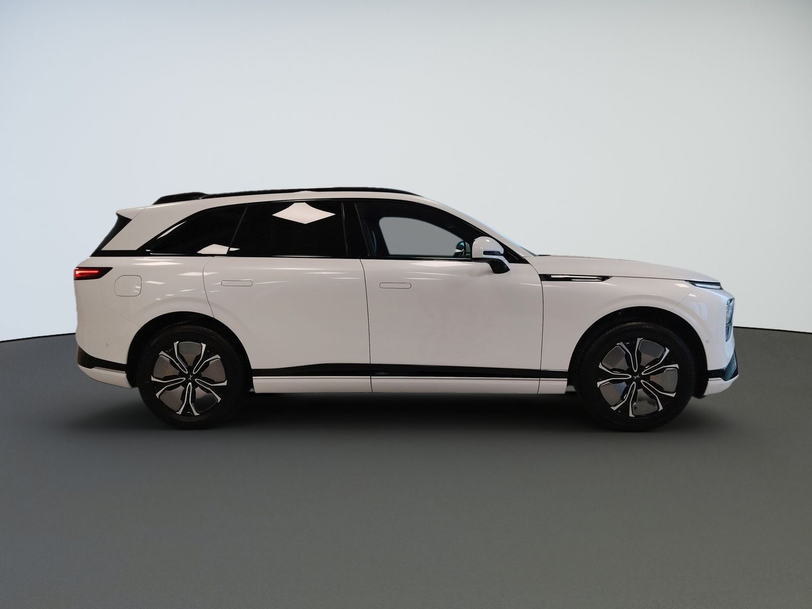 2025 XPENG G9 — fotografija 5