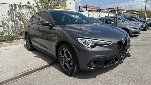 2022 Alfa Romeo Stelvio — sličica 3