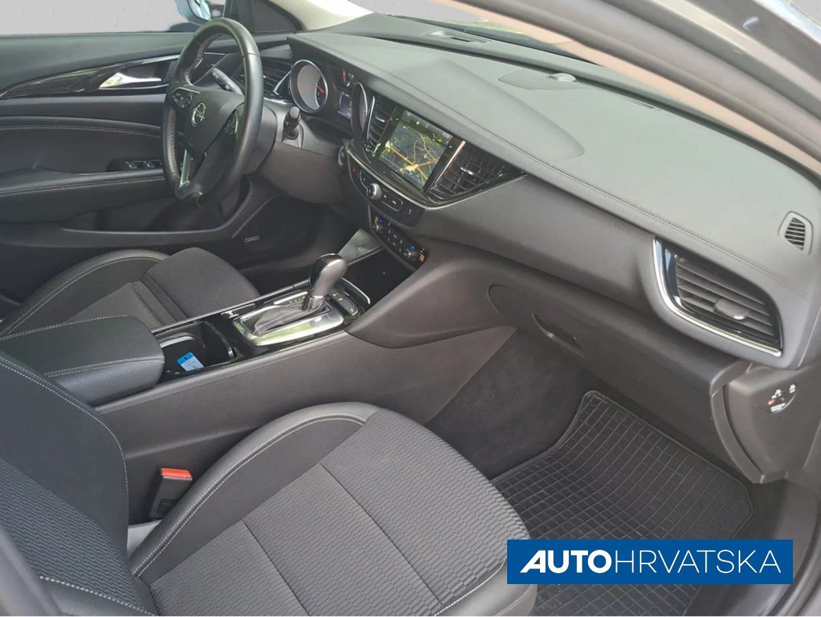 2017 Opel Insignia karavan — fotografija 12