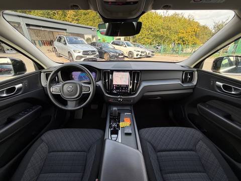 2023 Volvo XC60 — sličica 8
