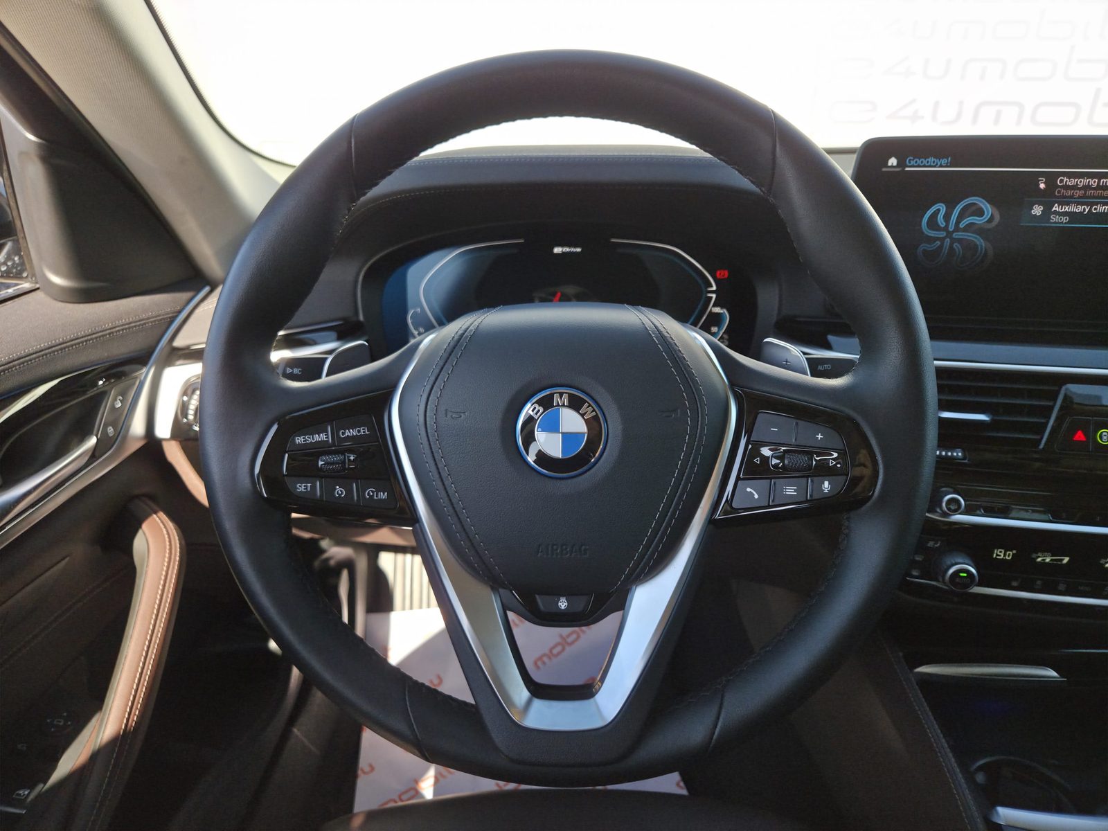 2022 BMW Serija 5 — fotografija 12