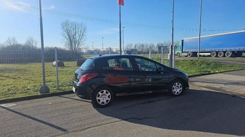 2008 Peugeot 308 — sličica 27