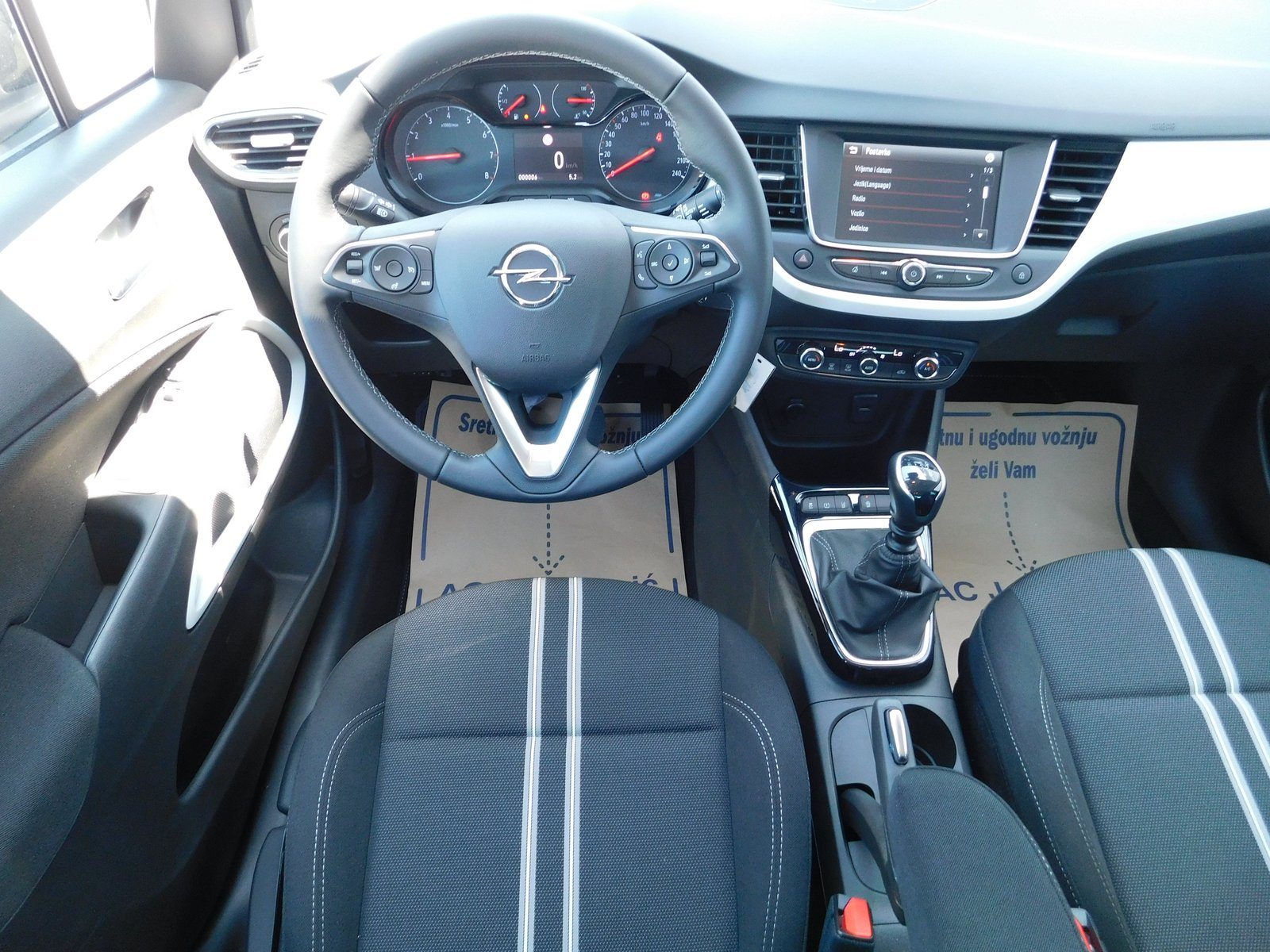 2022 Opel Crossland — fotografija 9