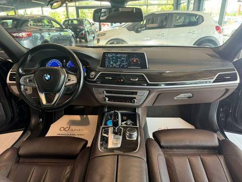 2017 BMW Serija 7 — sličica 14