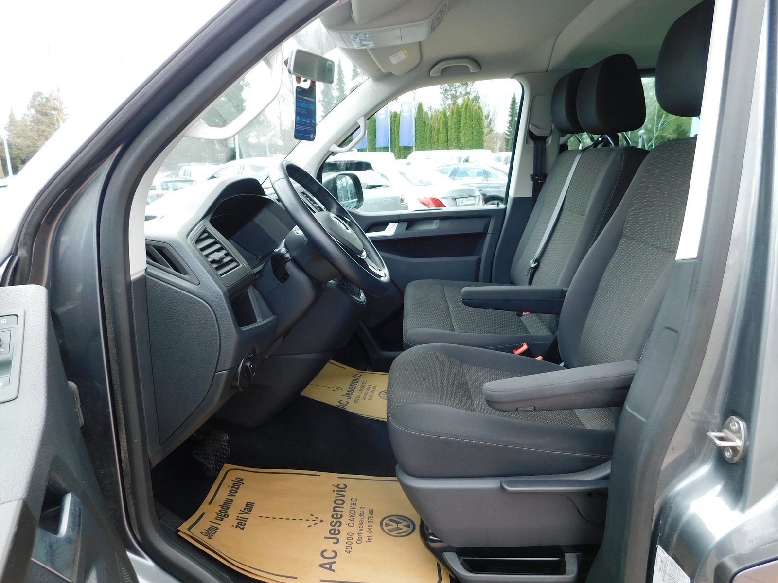 2019 Volkswagen Caravelle — fotografija 10