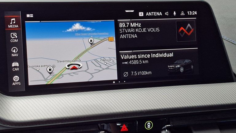 2023 BMW Serija 1 — fotografija 10
