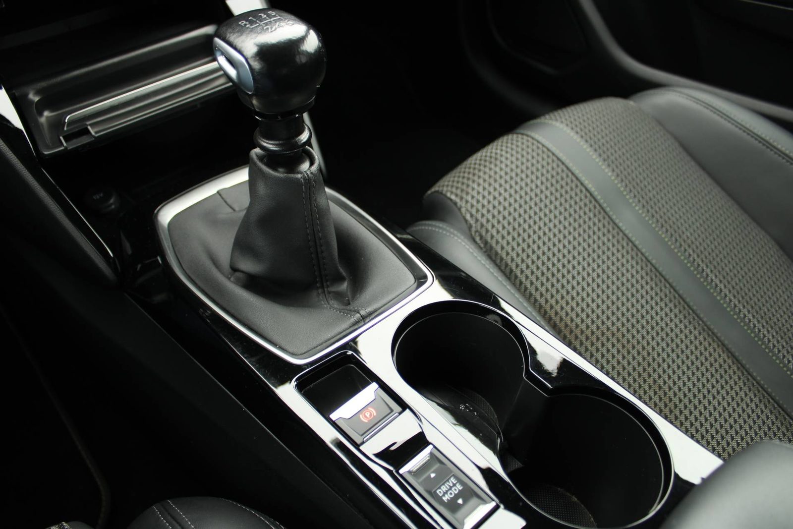2022 Peugeot 208 — fotografija 18