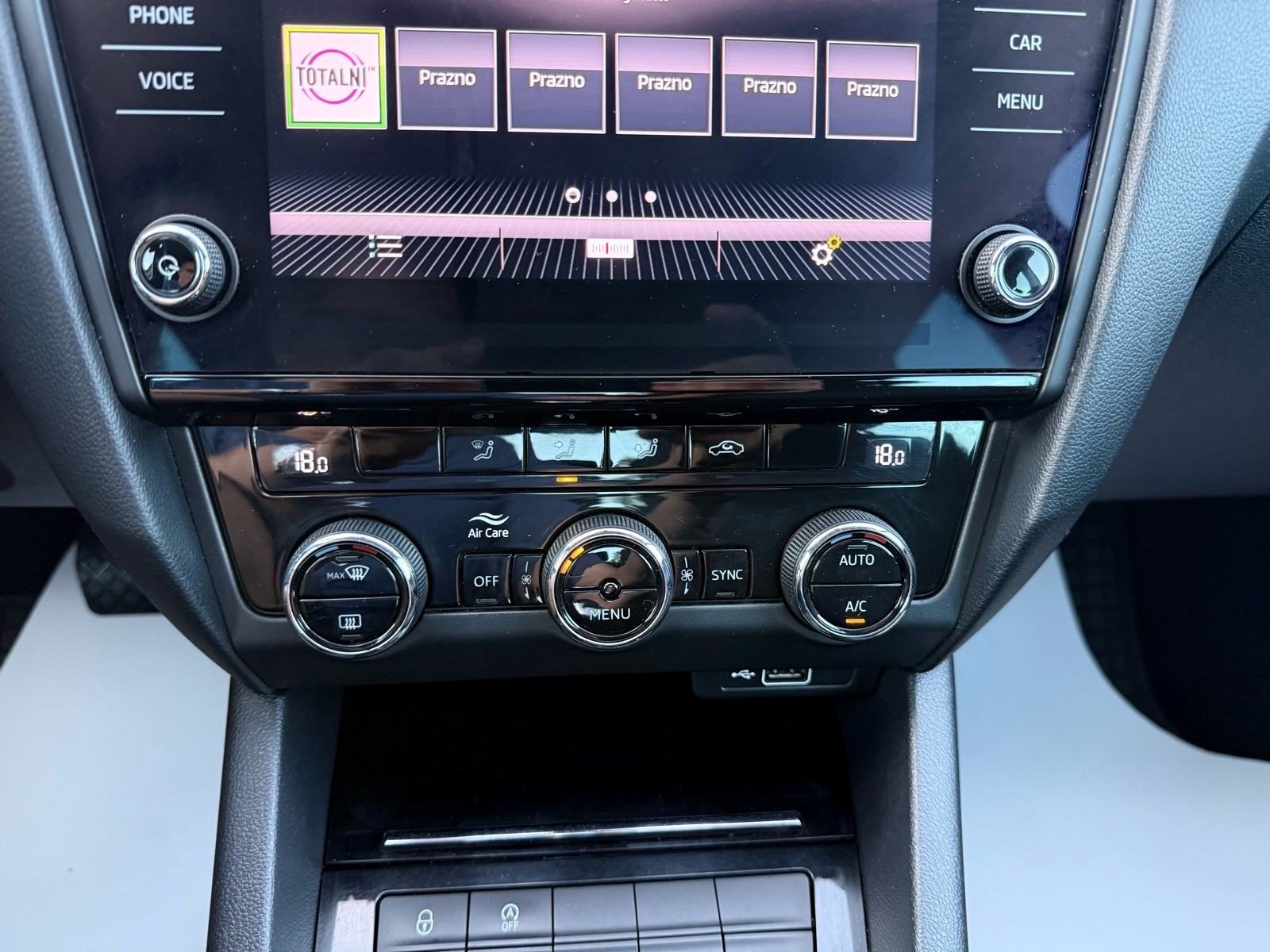 2019 Škoda Octavia — fotografija 17