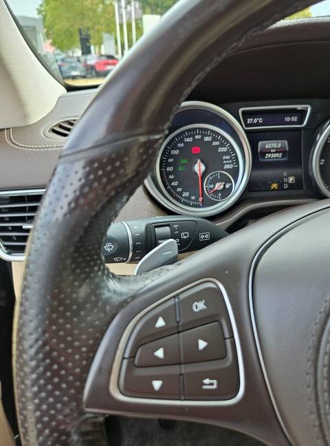2016 Mercedes-Benz GLS — sličica 18
