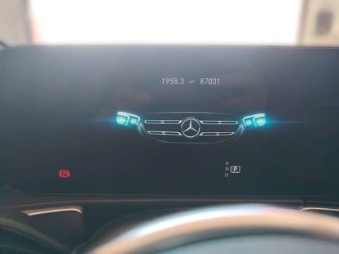 2023 Mercedes-Benz GLB — sličica 17