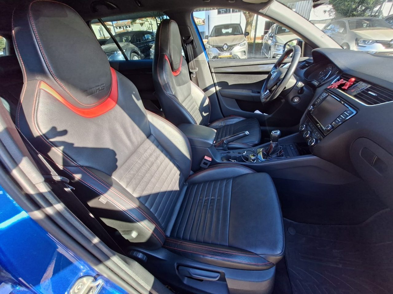 2015 Škoda Octavia Combi — fotografija 11