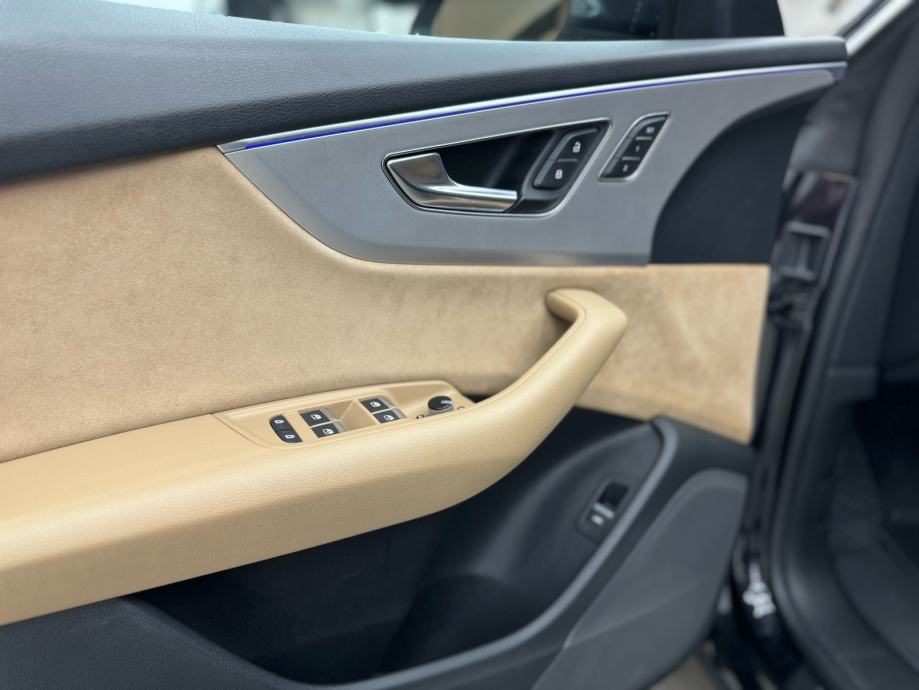 2019 Audi Q8 — fotografija 7