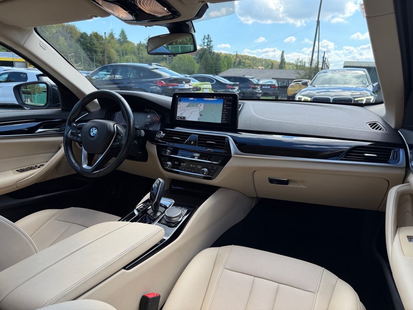 2021 BMW Serija 5 — fotografija 5