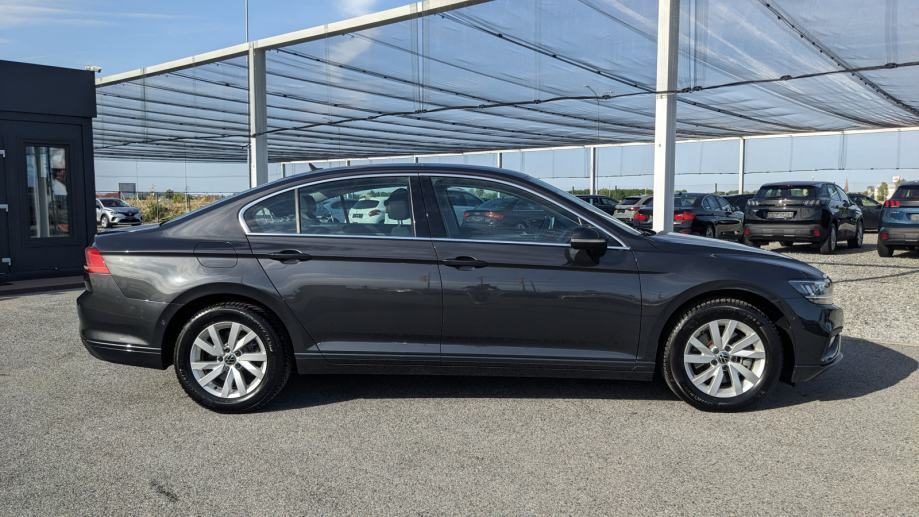 2021 Volkswagen Passat — fotografija 5