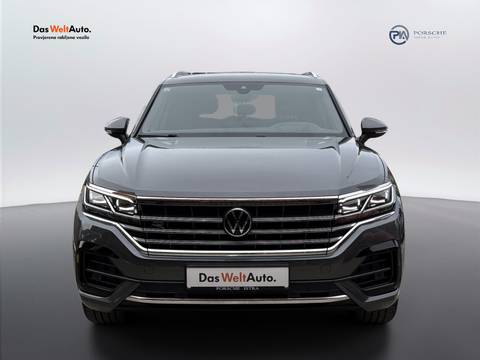 2023 Volkswagen Touareg R-Line — sličica 2
