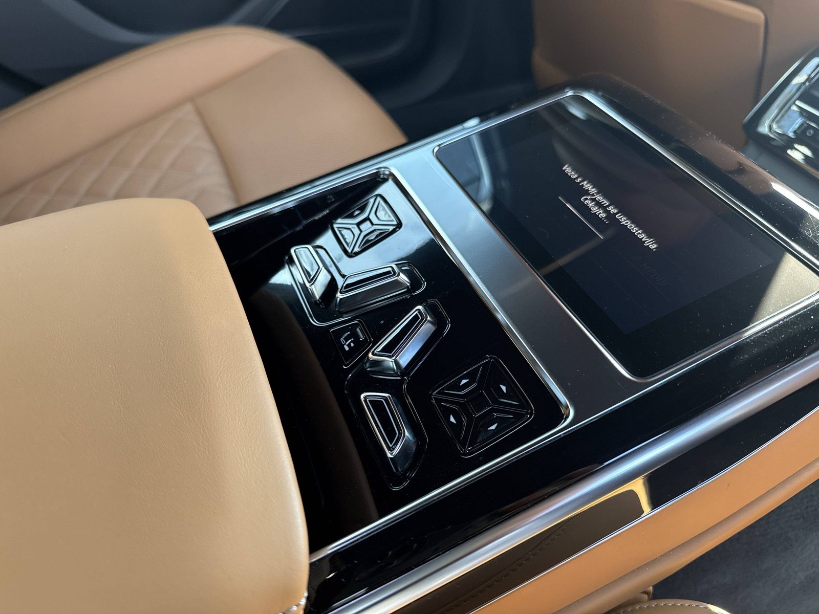 2024 Audi A8 — fotografija 28