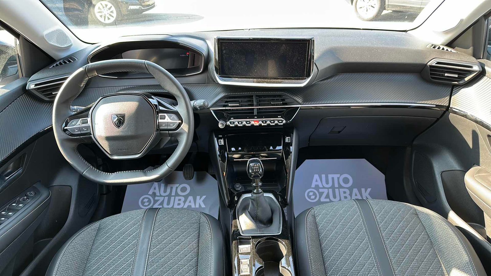 2025 Peugeot 208 — fotografija 10