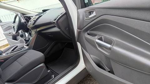 2017 Ford Kuga — sličica 13