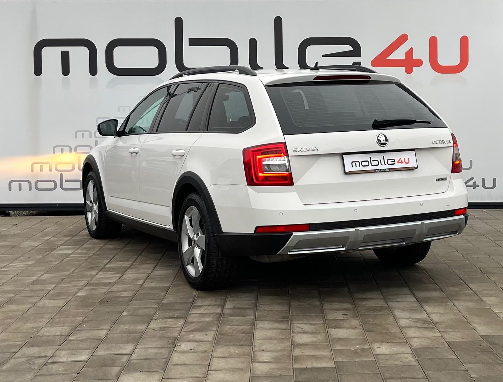 2019 Škoda Octavia Combi — fotografija 3