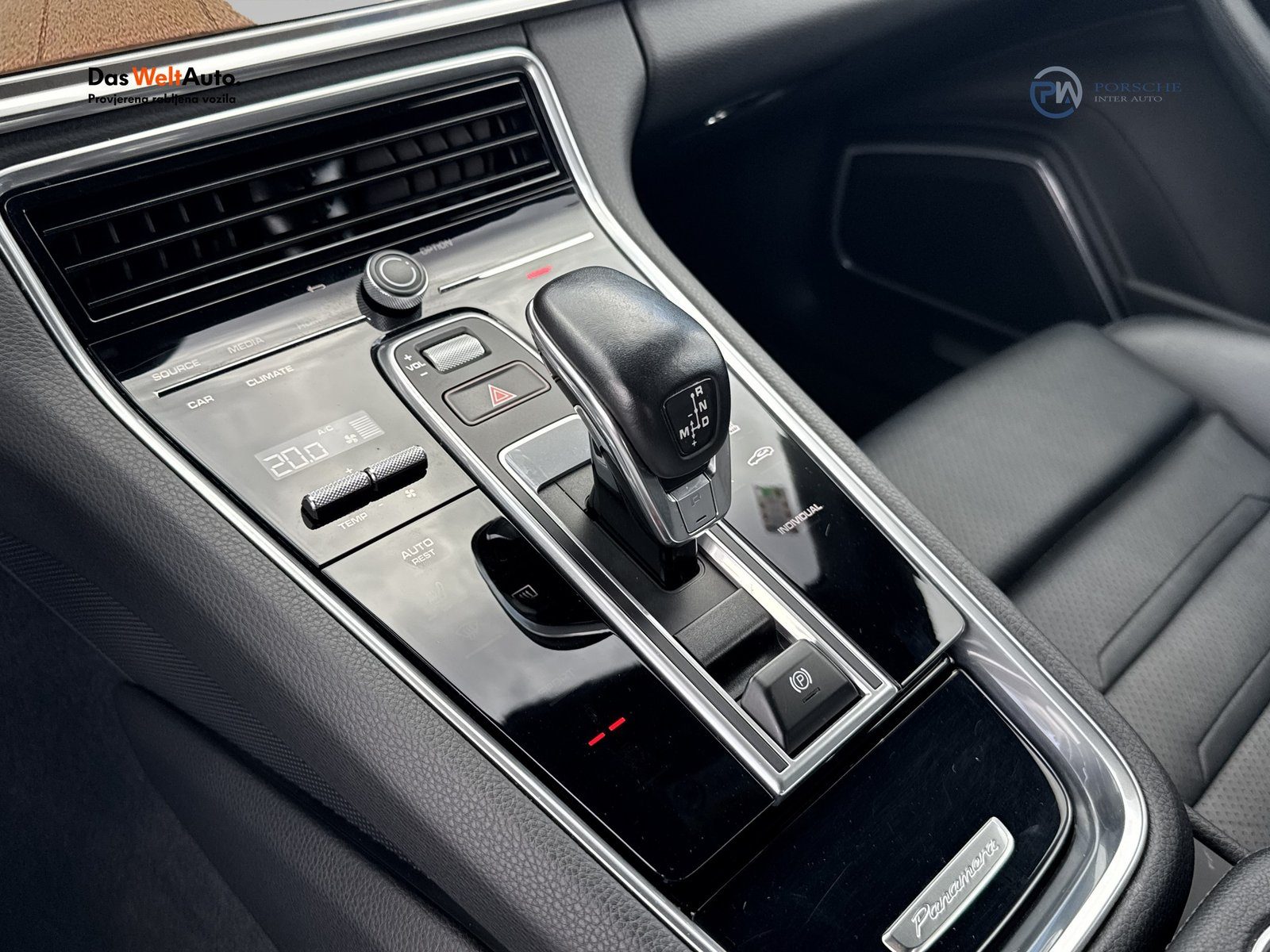 2022 Porsche Panamera — fotografija 17