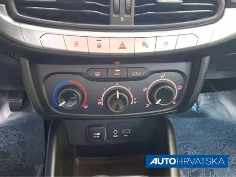 2017 Fiat Tipo — sličica 22