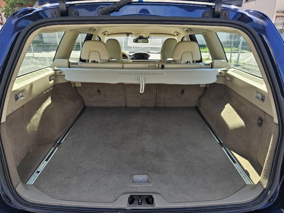 2011 Volvo V70 — fotografija 12