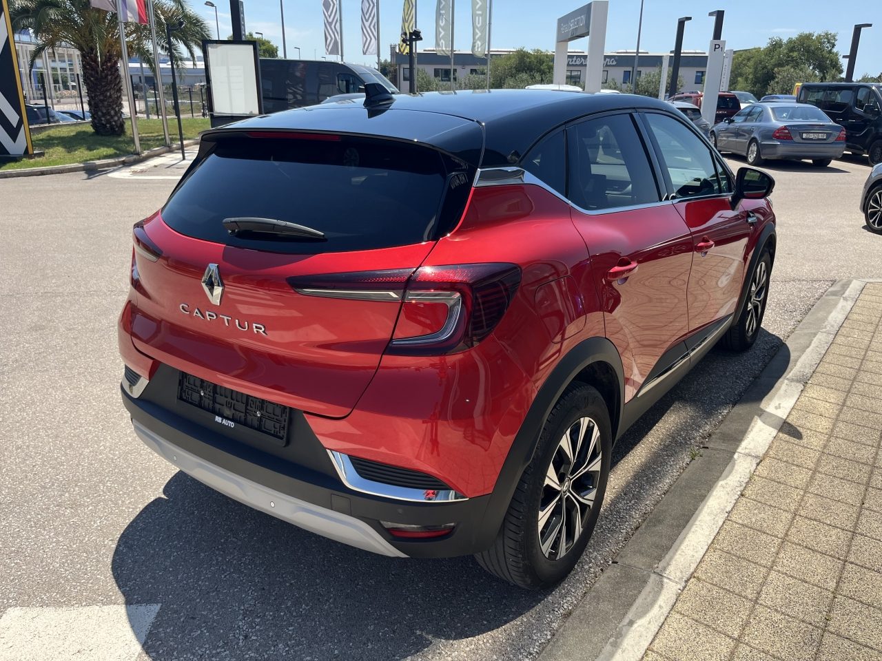 2024 Renault Captur — fotografija 6