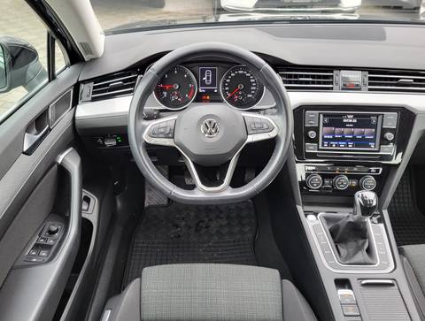 2020 Volkswagen Passat — sličica 11