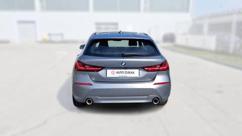 2022 BMW Serija 1 — sličica 6