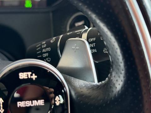 2018 Land Rover Range Rover Velar — sličica 24