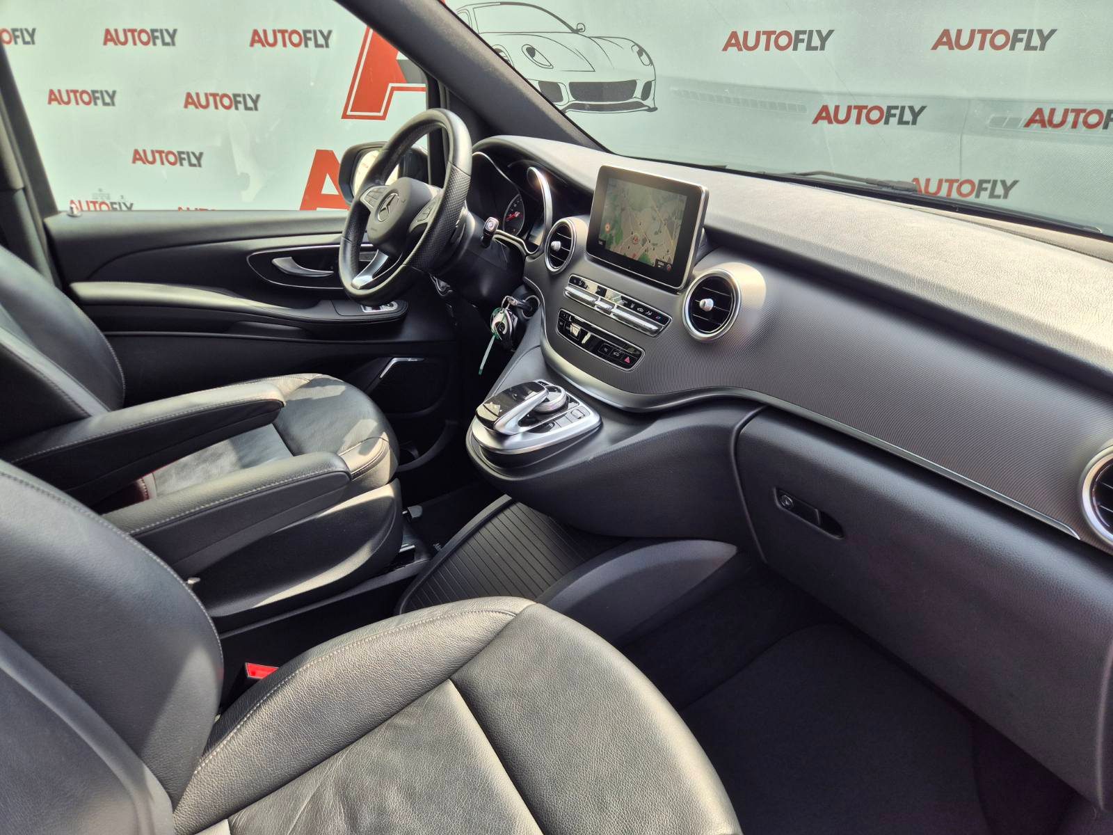 2017 Mercedes-Benz V-klasa — fotografija 18