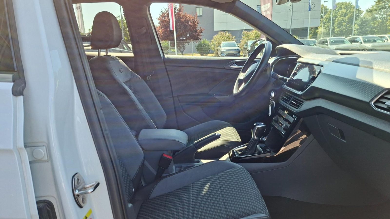 2019 Volkswagen T-Cross — fotografija 5