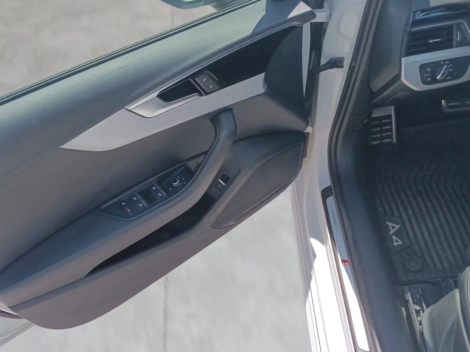 2023 Audi A4 — fotografija 13