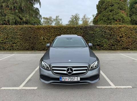 2016 Mercedes-Benz E-klasa — sličica 2